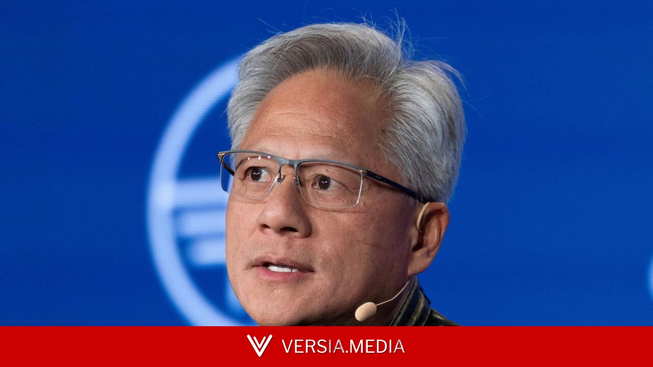 黄仁勋:必须去适应新一代技术革命,发现新的机遇