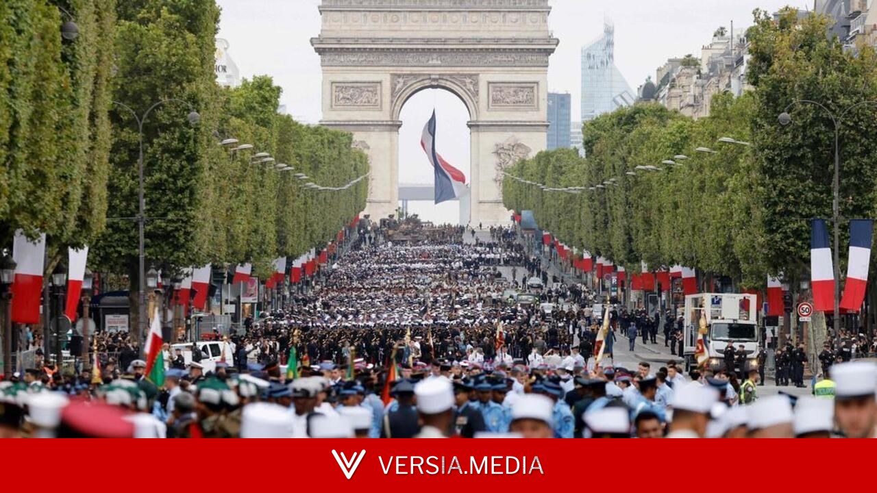 14 Juillet :“ 500名“志愿联盟”士兵在国庆阅兵打头阵