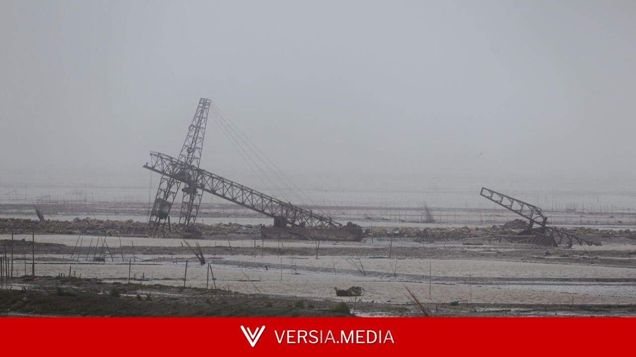 台风“巴威”降级为热带风暴带给中国狂风暴雨